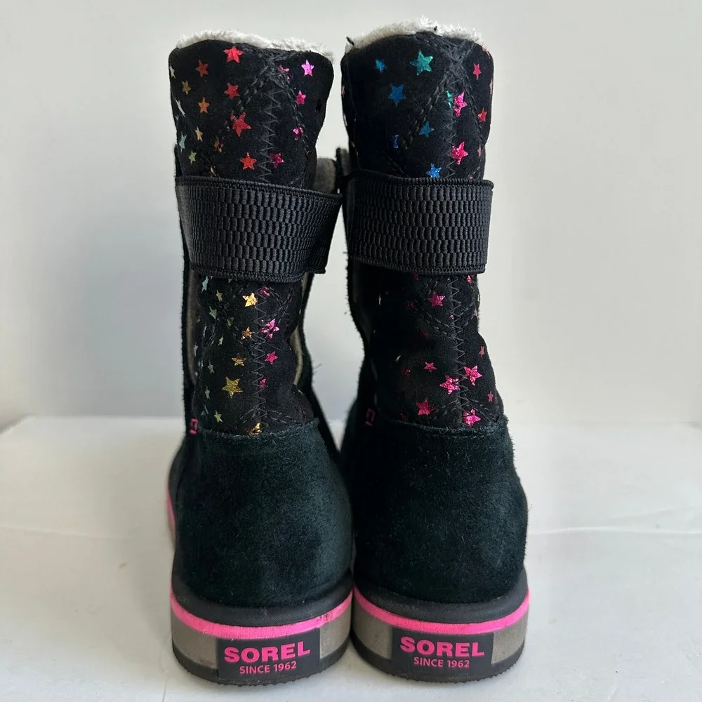 Sorel Youth Rylee Boot Winter Snow Boots Black Suede Rainbow Stars Size 4